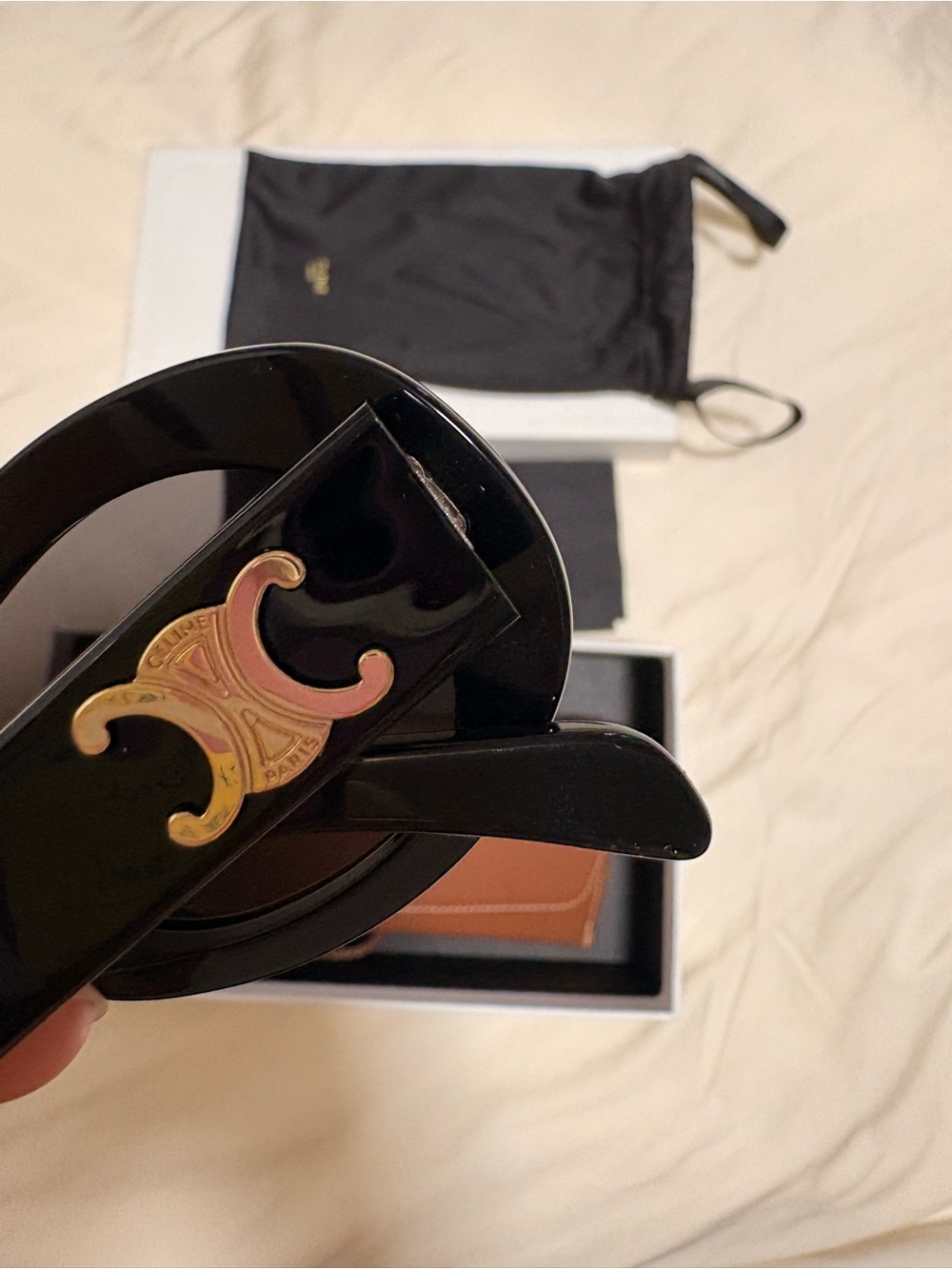 🚨FLASH SALE🚨 Celine Triomphe Oval Acetate Sunglasses - Black with Gold Logo - Picture 5 of 8